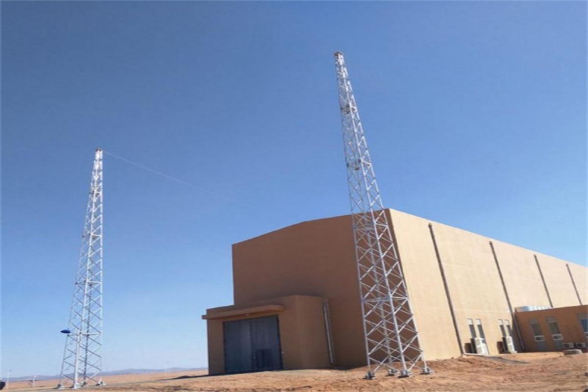 Cómo instalar una torre de rayos